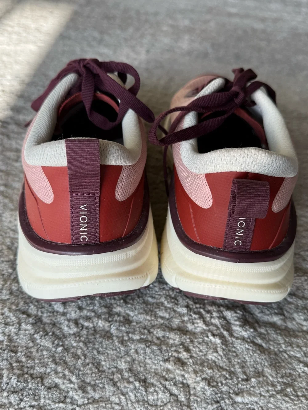 NWOT Vionic Walk Max Lace Up Sneakers in Crystal Rose | 7
